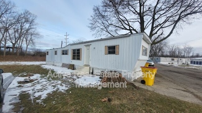 Photo - 2211 Dort Hwy Rental
