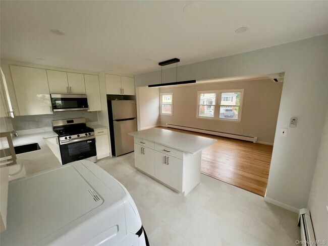 Photo - 9 Walnut Ln