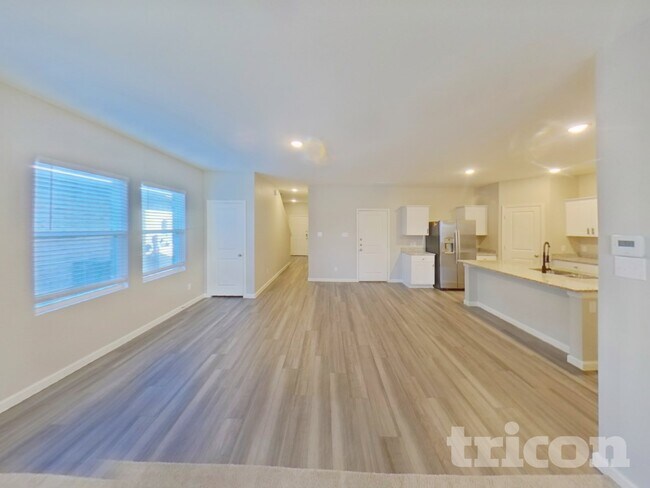 Photo - 418 Madison Way