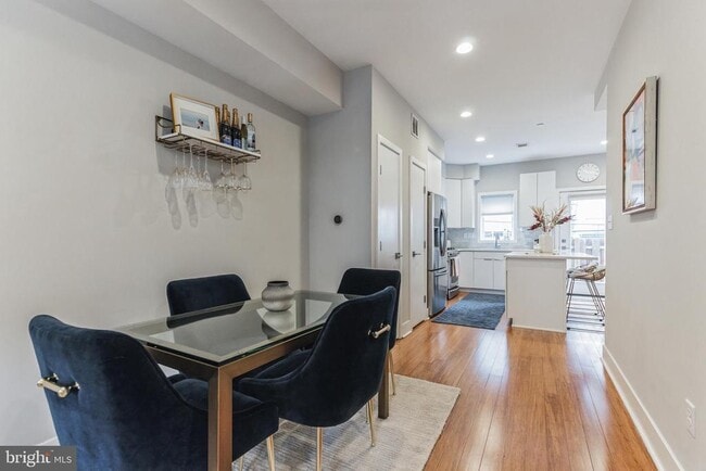 Photo - 2227 Latona St