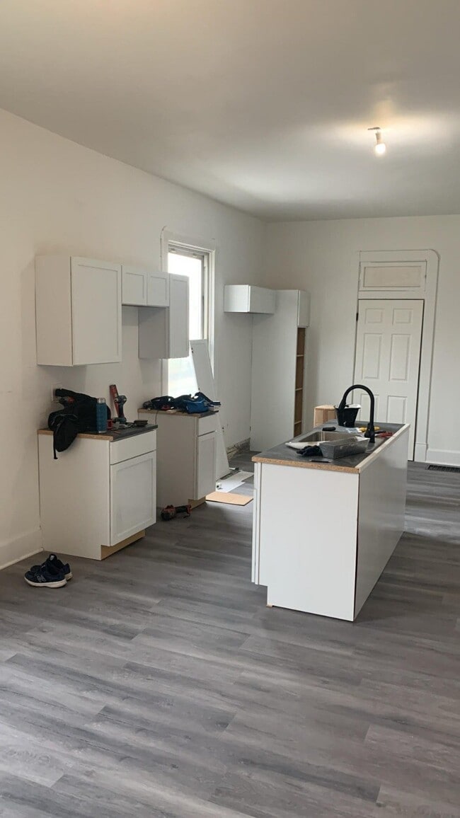 Photo - 1337 Barth Ave