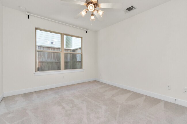 Photo - 3627 Main Plaza Dr