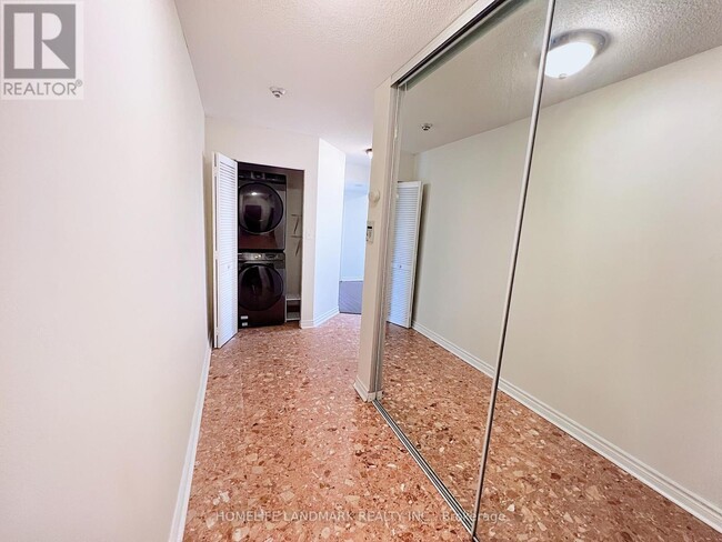 Photo - 18 Hillcrest Ave Unité 407