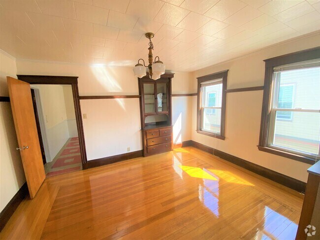 Building Photo - 51 Pearson Ave Unit 3 Rental