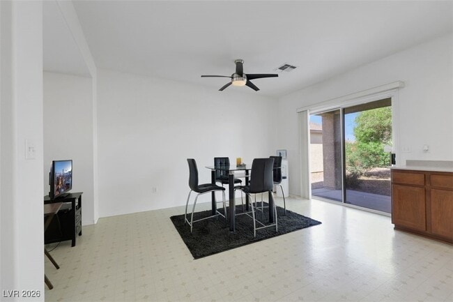 Photo - 1935 Valley Center Dr