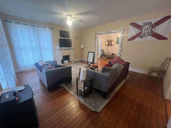 Photo - 1606 3rd Ave