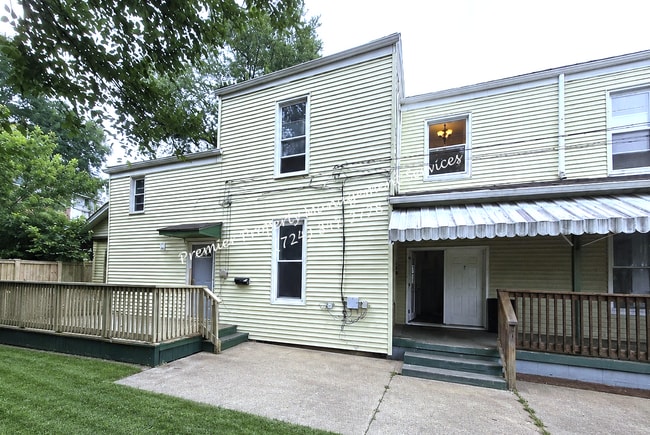 Building Photo - 1317 6th Ave Unit A
