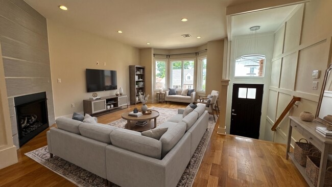 Photo - 228 Lawton Ave
