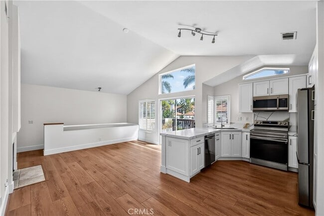 Photo - 18 Glen Cove Unit 10