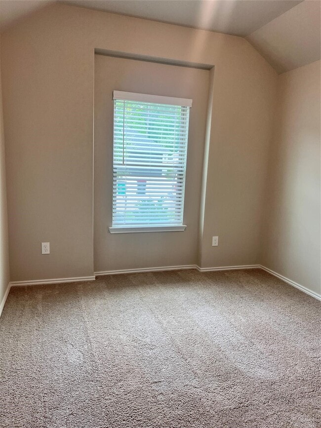 Photo - 8420 Int'l Fls Dr