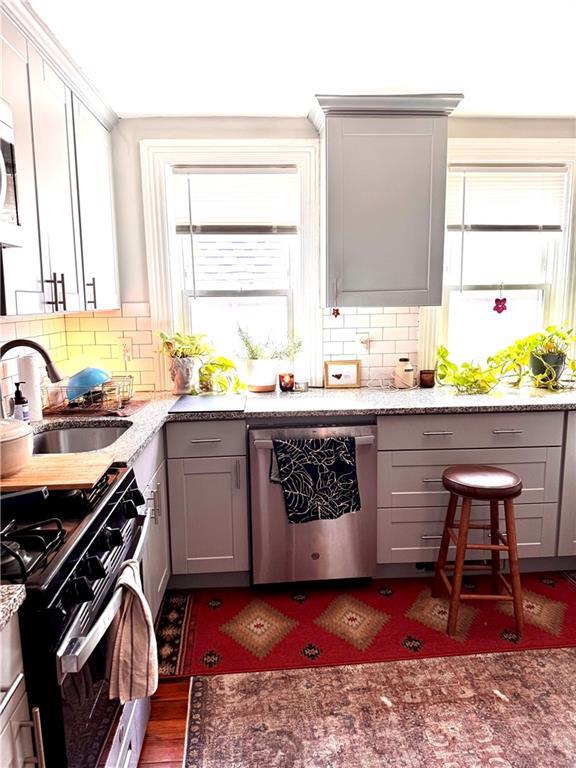 50 Armstrong Ave Unit 3