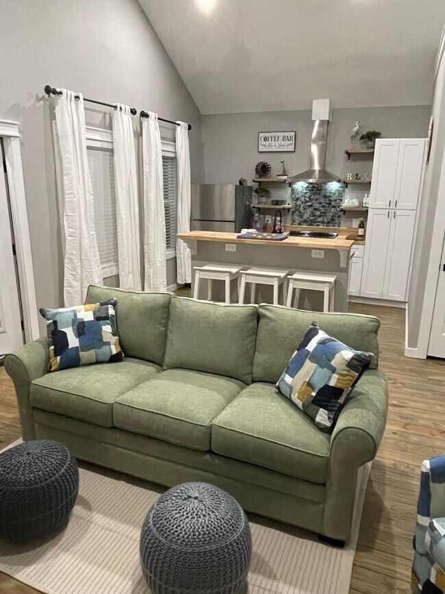 Photo - 1078 Cedar Ln