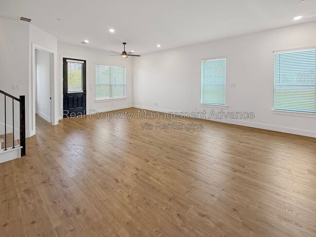 Photo - 4400 Elm Spgs St