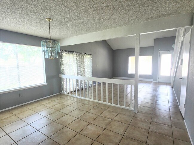 Photo - 10526 Chapel Hill Dr