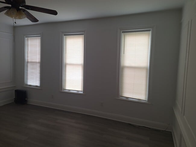 Living room - 3814 111th St Unit 1F