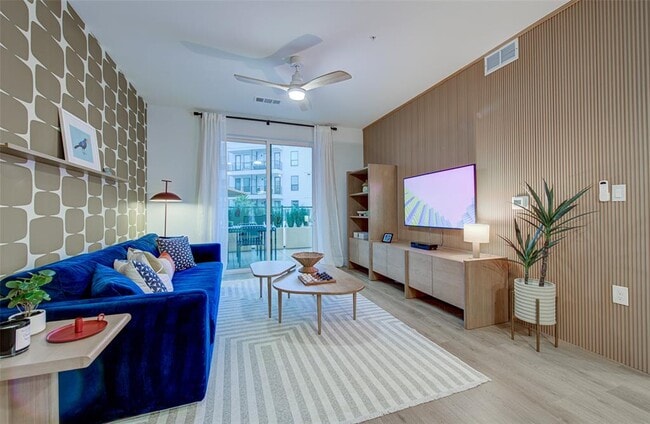 Photo - 1701 Simond Ave Ave Unidad 436