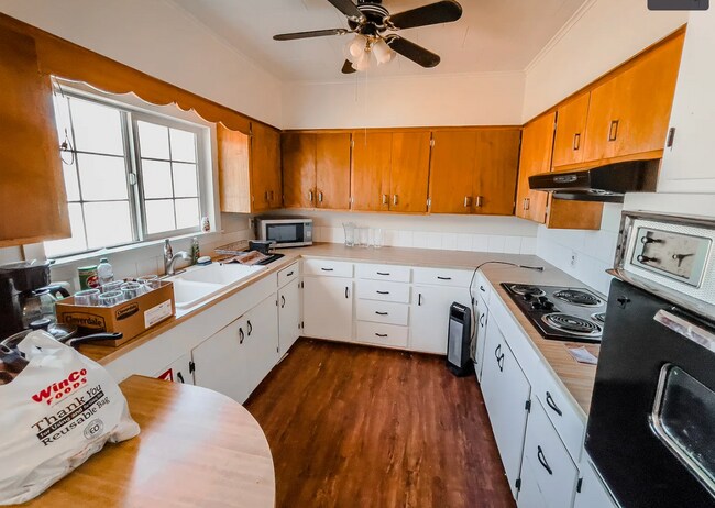 Photo - Historic Farmhouse in Crooked River Ranch Available!