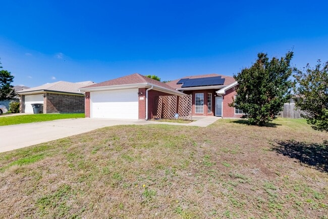 Photo - 4403 Foster Ln