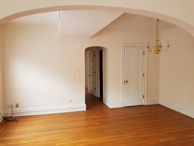 Photo - 2109 Village Dr Unidad 6