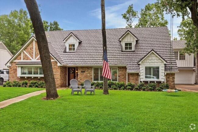 Building Photo - 13035 Pebblebrook Dr Rental