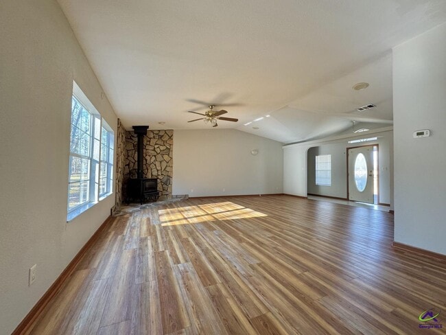 Photo - 190 Dan Sparrow Rd