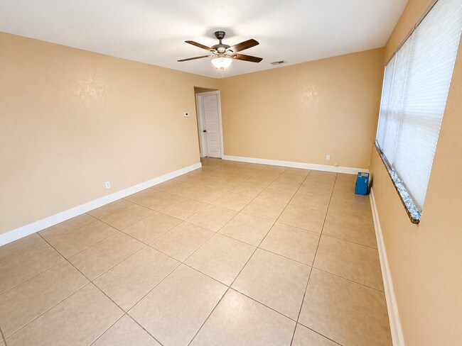 Photo - 740 Aspen Rd