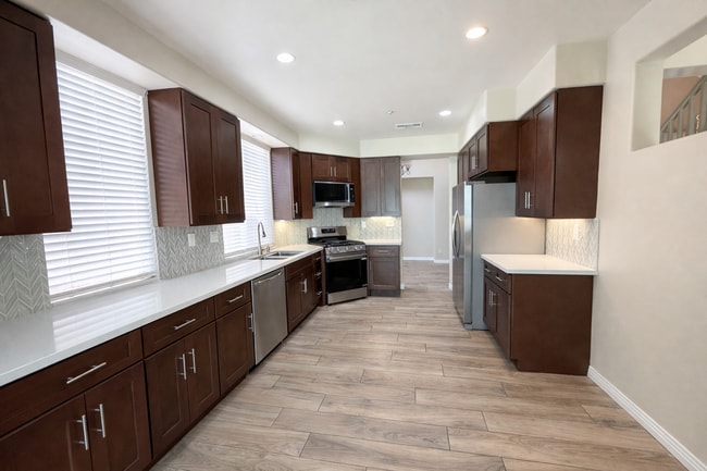 Photo - Newly Updated Poets Square Fallbrook 4 Bedroom House for Rent