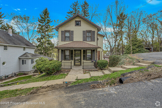 Building Photo - 213 Colburn Ave Rental