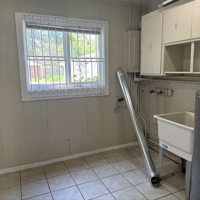 Photo - 5817 N Teutonia Ave