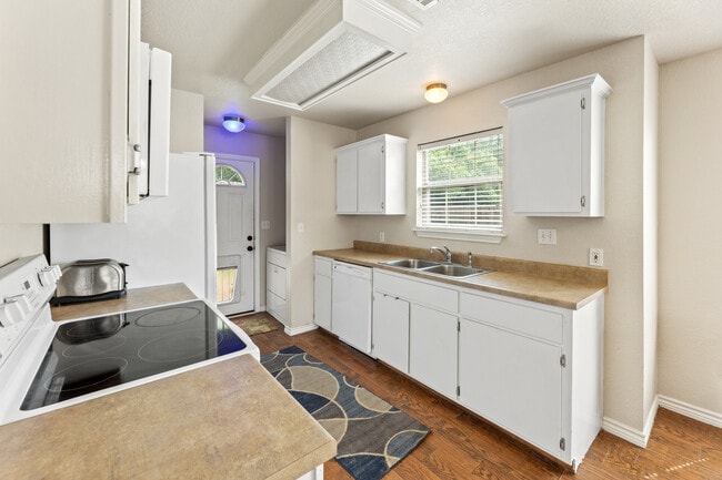 Photo - 123 Bolero Way