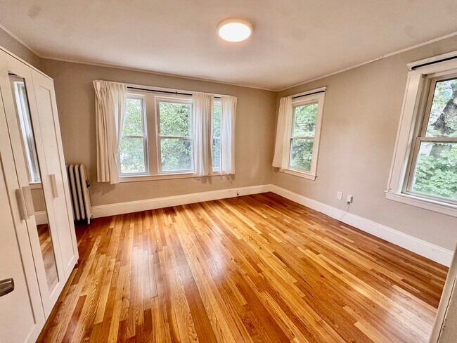 87 Burget Ave Unit 2