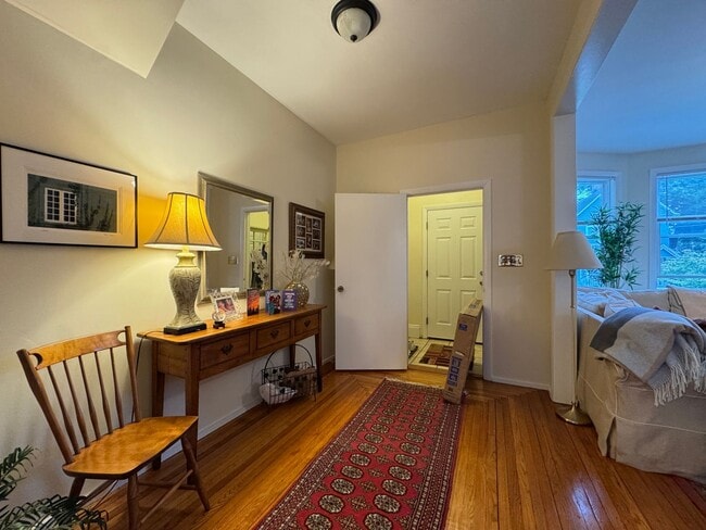 Photo - 6 Barnett St Unit 1