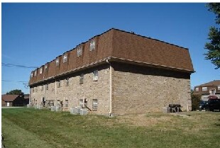 Hallmark Apartments - Hallmark Apartments