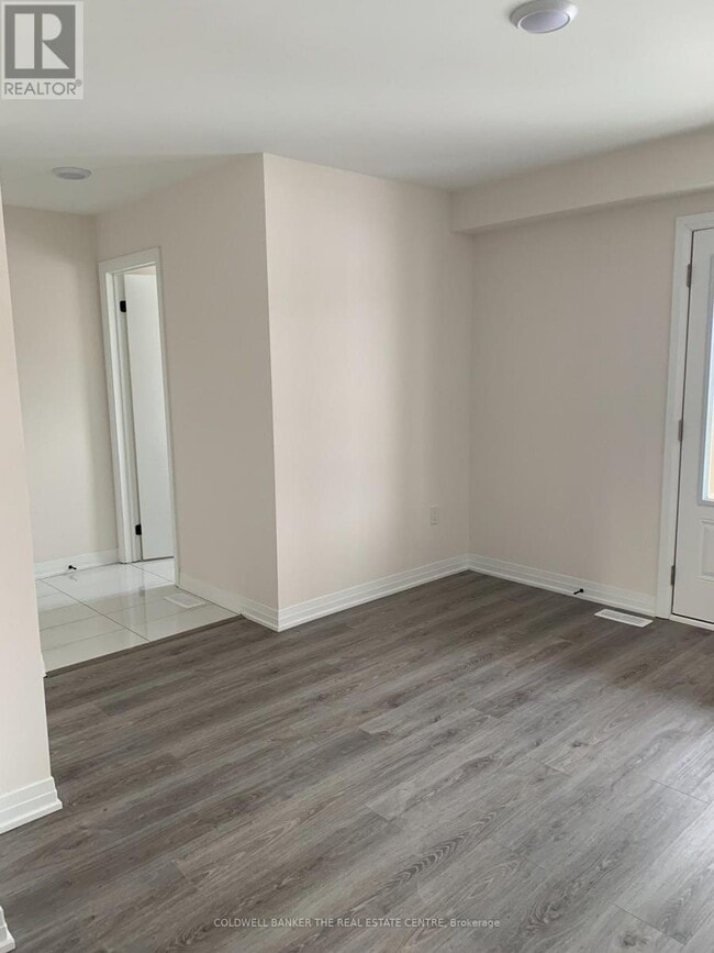 Photo - 94 Ambereen Pl