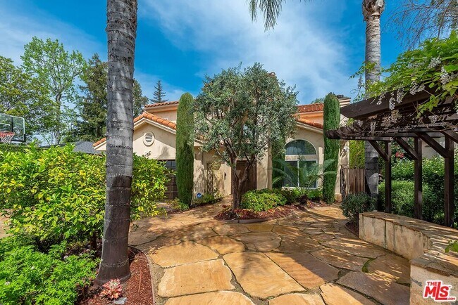 Photo - 4724 Noble Ave