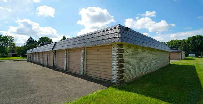 Photo - Bellows Court