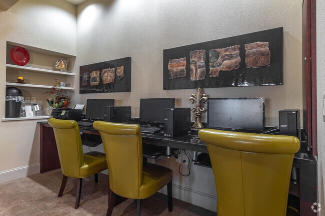 Business Center - SilverLeaf Apartments at Gun Barrel City