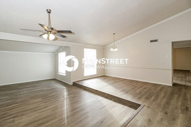 3 Bedroom Pet-Friendly Home in Lewisville, TX with Main Street Renewal