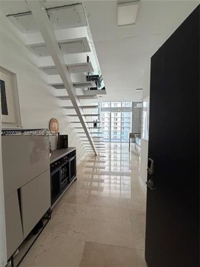 Photo - 690 SW 1st Ct Unidad 690 SW 1st Ct # 2524