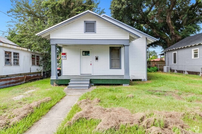 Building Photo - 206 Hobson St Rental