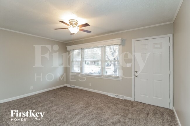 Photo - 2754 Mary Ave