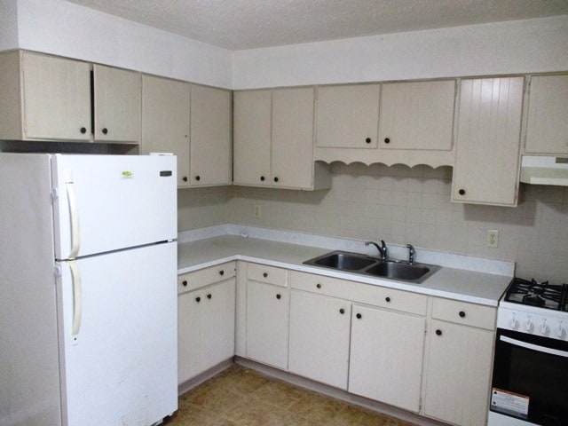 Photo - 710 Douglas St