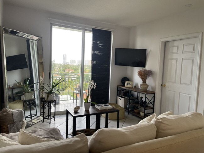 Photo - 3500 Coral Wy Unit 709