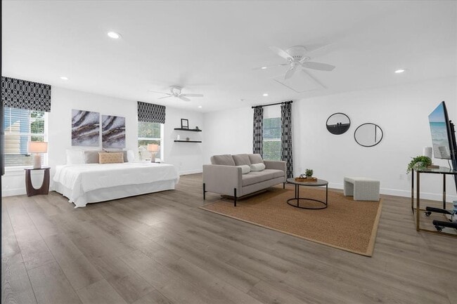 Photo - 1812 N Westmoreland Dr