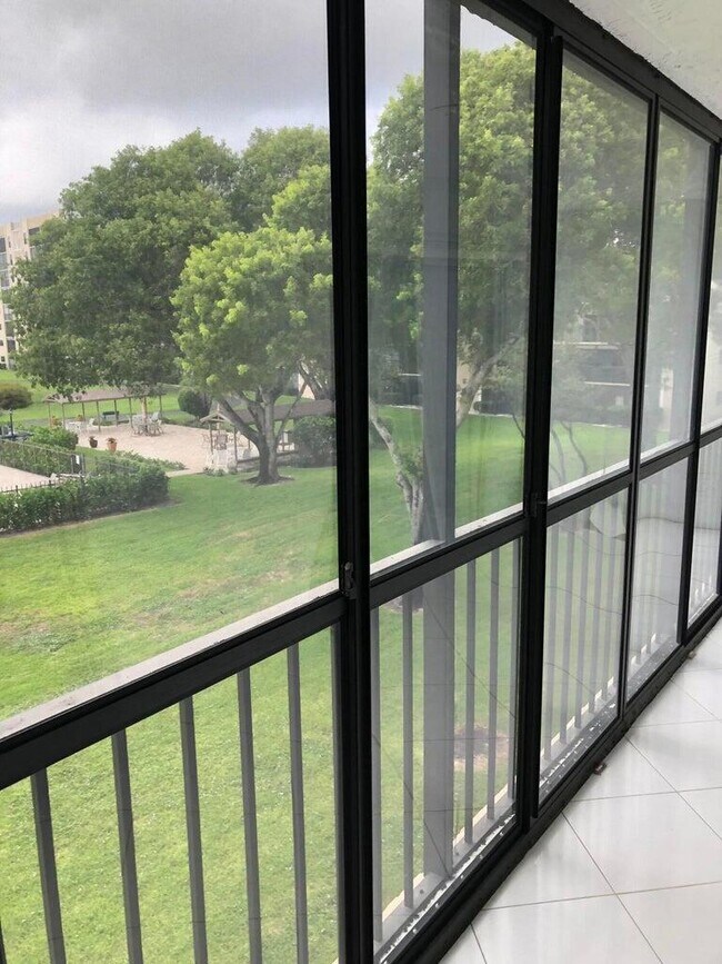 Photo - 7286 Huntington Ln Unit 303