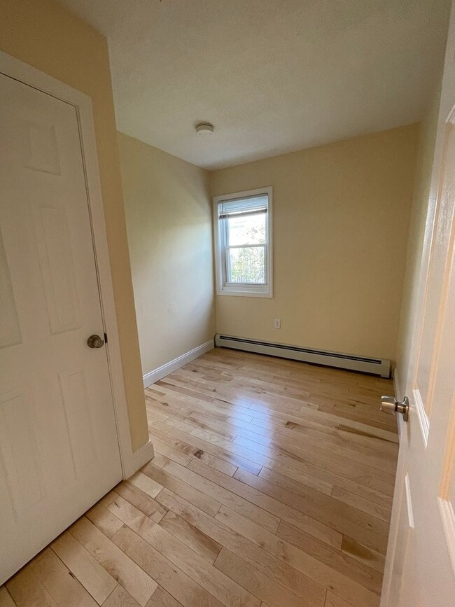 Photo - 96 Pitkin St Unidad APT B