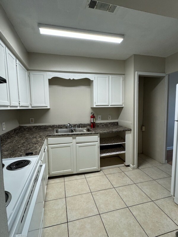 Photo - 1754 Cedar Lake Dr Apartments Unit D