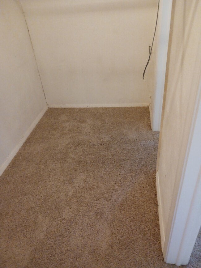 Photo - 6598 Stoney Point North