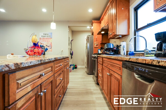 Photo - 117 Glenville Ave Unidad 1