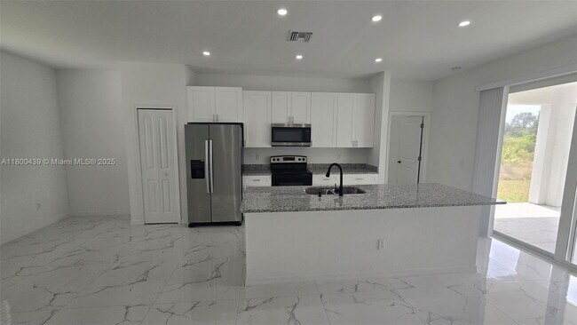 Photo - 2809 64th St W